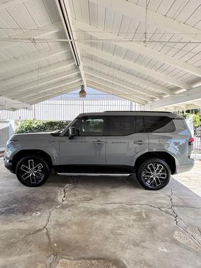 Gray 2025 Lexus GX 550 Premium+