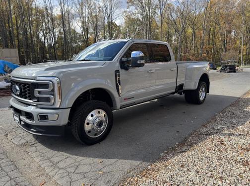 2025 Ford F-450 Platinum