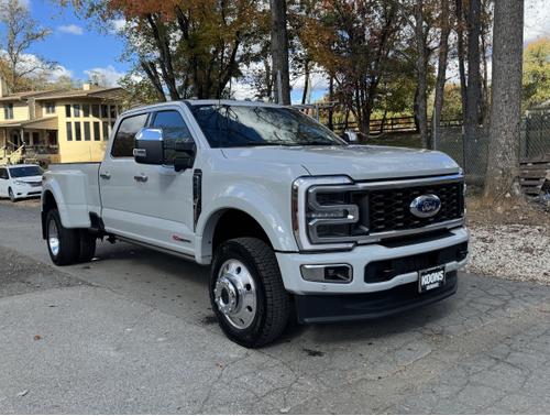 2025 Ford F-450 Platinum