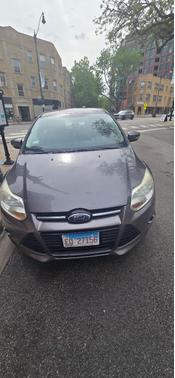 Gray 2012 Ford Focus SEL
