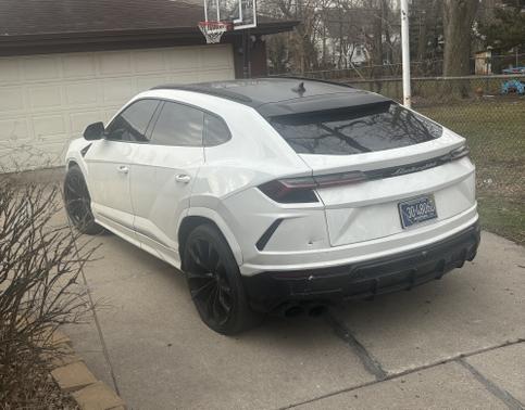 2019 Lamborghini Urus Base