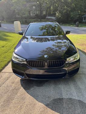 Black 2017 BMW 540 i