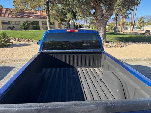 Blue 2004 GMC Sierra 1500 W/T