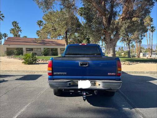 Blue 2004 GMC Sierra 1500 W/T