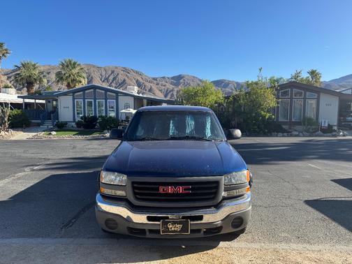 Blue 2004 GMC Sierra 1500 W/T
