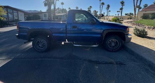 Blue 2004 GMC Sierra 1500 W/T