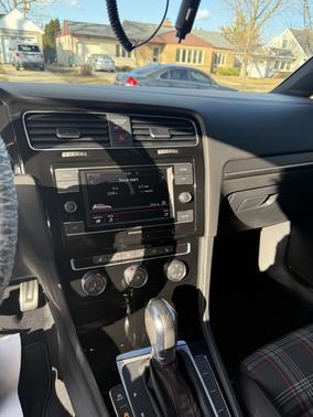 2018 Volkswagen Golf GTI 2.0T S 4-Door