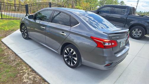 Gray 2019 Nissan Sentra SR