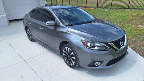 Gray 2019 Nissan Sentra SR
