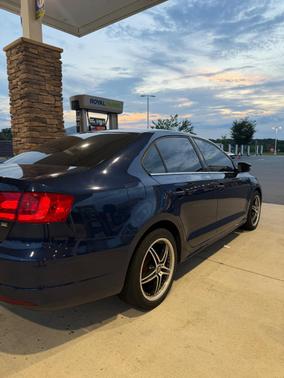 Blue 2012 Volkswagen Jetta SE