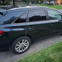 Black 2014 Toyota Venza LE