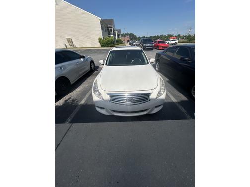 2015 INFINITI Q40 Base