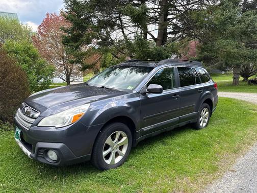 Blue 2014 Subaru Outback 3.6R Limited