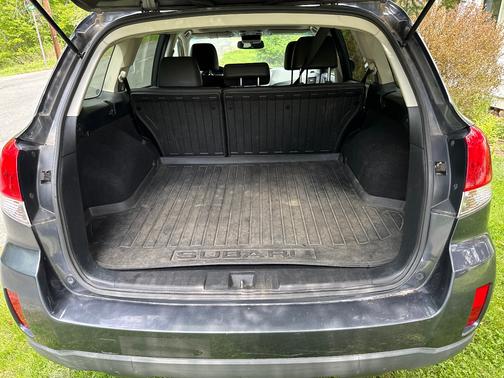 Blue 2014 Subaru Outback 3.6R Limited