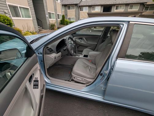Blue 2009 Toyota Camry LE