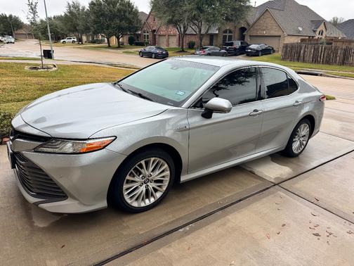 2018 Toyota Camry Hybrid XLE