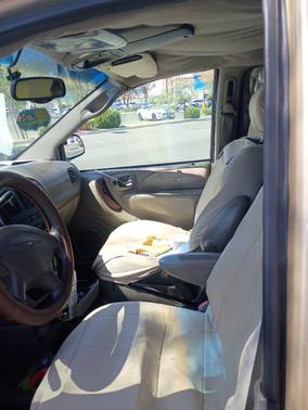 Gold 2001 Chrysler Town & Country Limited