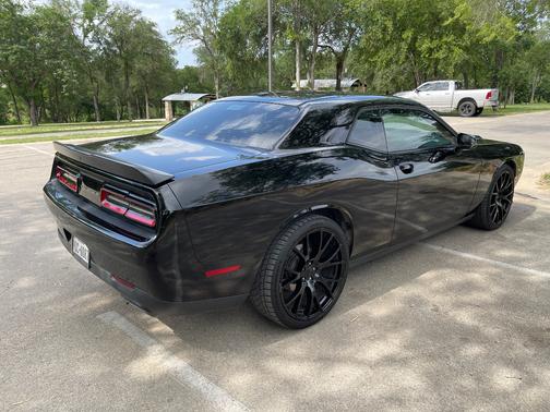 Black 2017 Dodge Challenger R/T