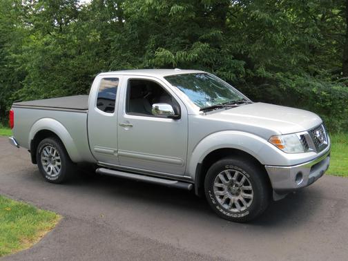 Silver 2010 Nissan Frontier LE