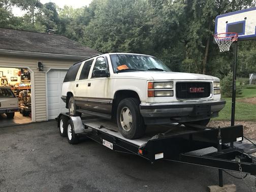 Beige 1997 GMC Suburban 1500