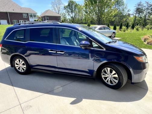 Blue 2016 Honda Odyssey EX-L