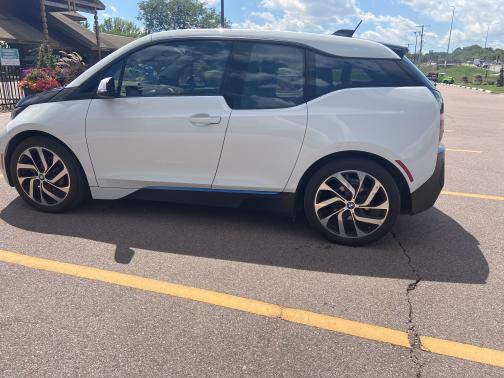 2014 BMW i3 Base w/Range Extender