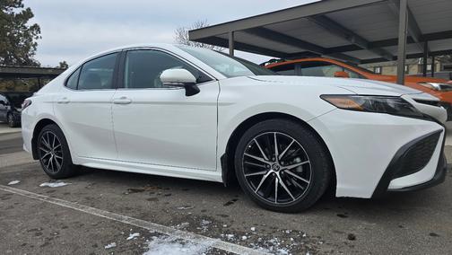 2023 Toyota Camry SE