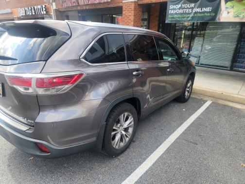 Brown 2014 Toyota Highlander XLE