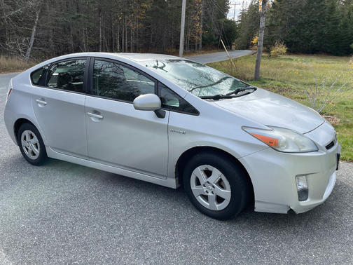 2010 Toyota Prius III