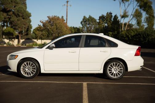 2011 Volvo S40 T5 R-Design