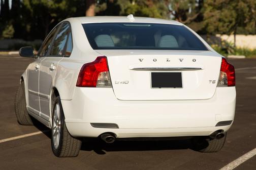 2011 Volvo S40 T5 R-Design
