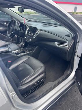 Silver 2017 Chevrolet Malibu 1LT