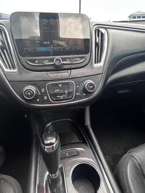 Silver 2017 Chevrolet Malibu 1LT
