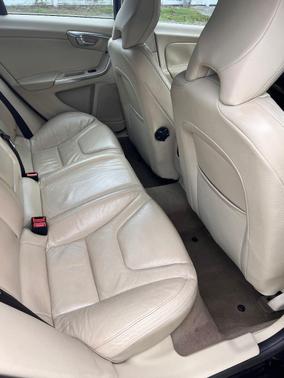 Black 2014 Volvo S60 T5