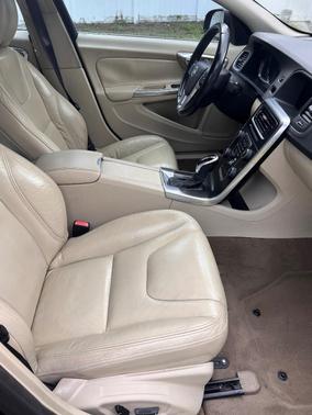 Black 2014 Volvo S60 T5