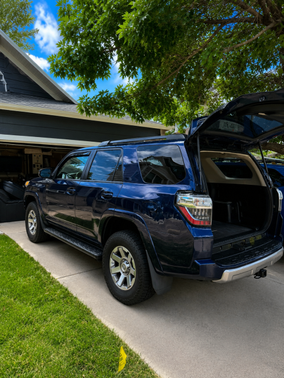 Blue 2015 Toyota 4Runner Trail