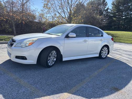 2010 Subaru Legacy 3.6 R Limited