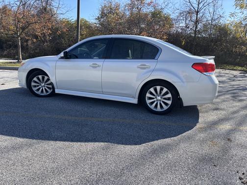 2010 Subaru Legacy 3.6 R Limited