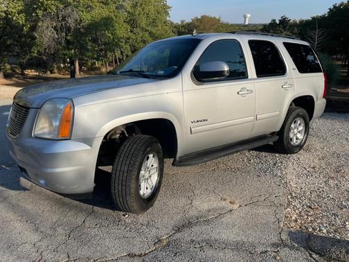 Silver 2012 GMC Yukon SLT