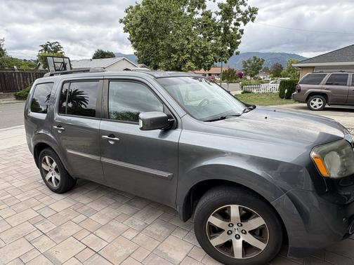 Gray 2012 Honda Pilot Touring