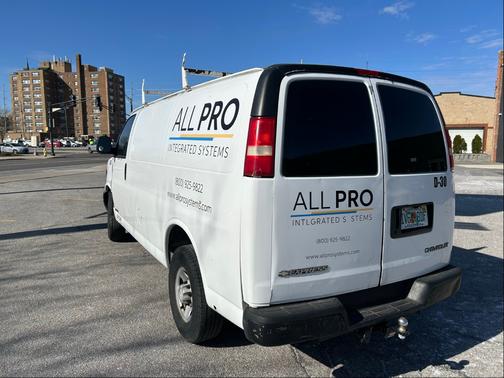 White 2006 Chevrolet Express 3500 Cargo