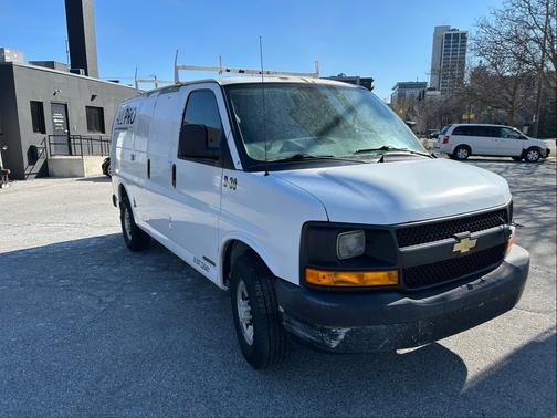White 2006 Chevrolet Express 3500 Cargo