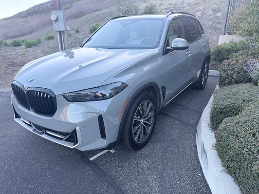 Gray 2025 BMW X5 xDrive40i
