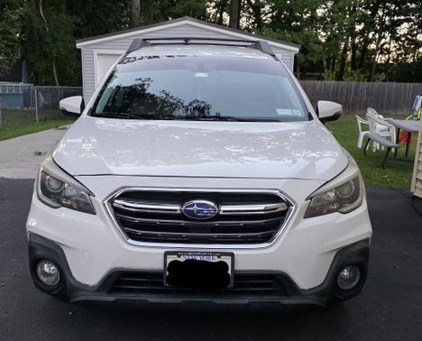 White 2019 Subaru Outback 2.5i Premium