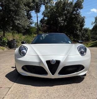 White 2018 Alfa Romeo 4C Spider Base