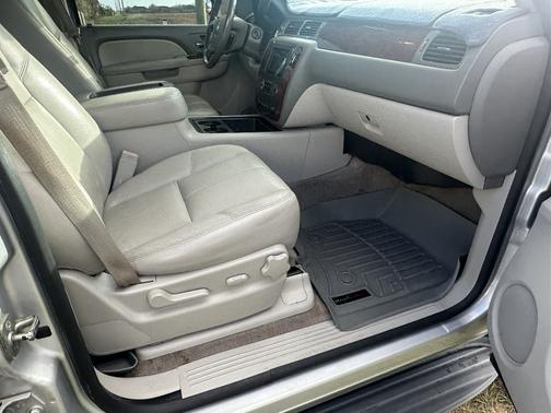 Silver 2014 Chevrolet Tahoe LT