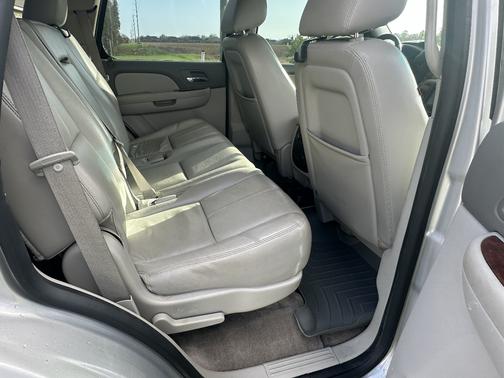 Silver 2014 Chevrolet Tahoe LT