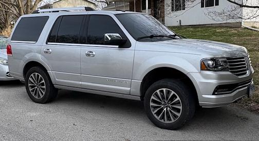 2015 Lincoln Navigator Base