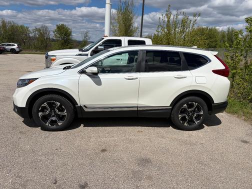 White 2017 Honda CR-V Touring