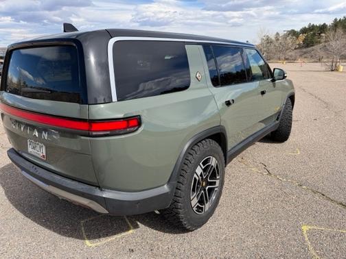 2022 Rivian R1S Launch Edition